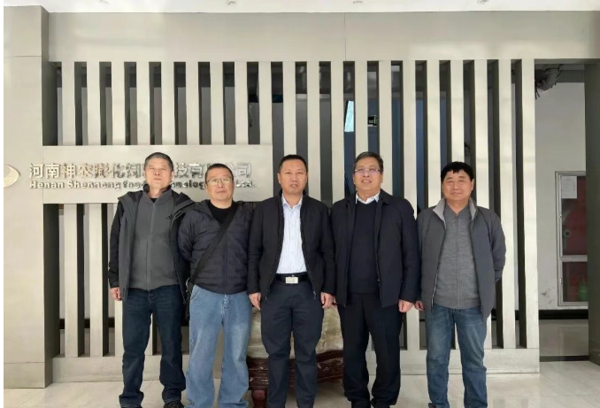 中企联合油脂（成都）有限公司总经理章新平一行莅临神农膨化考察交流