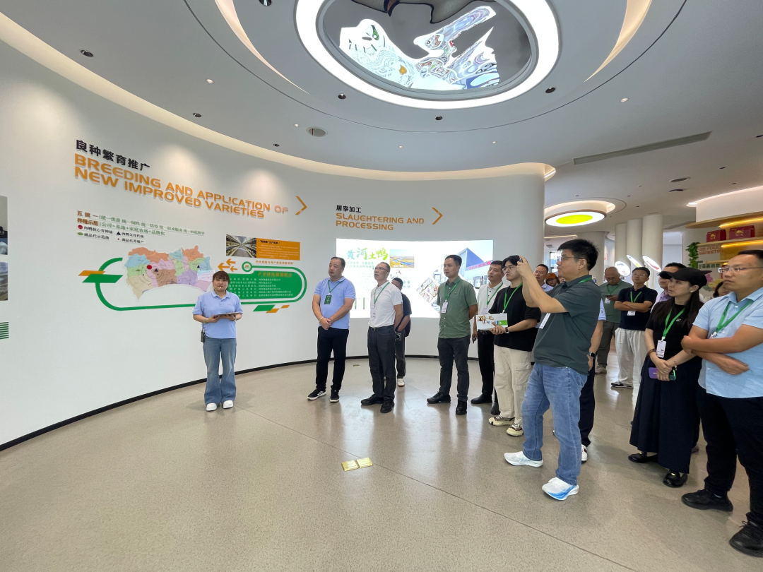 研学交流促共进 深耕实业谋发展——榕石商学院师生莅临旭瑞集团参访交流
